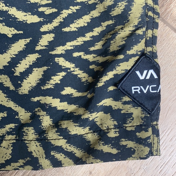 Classic stretch zebra shorts men’s rvca - Picture 2 of 4